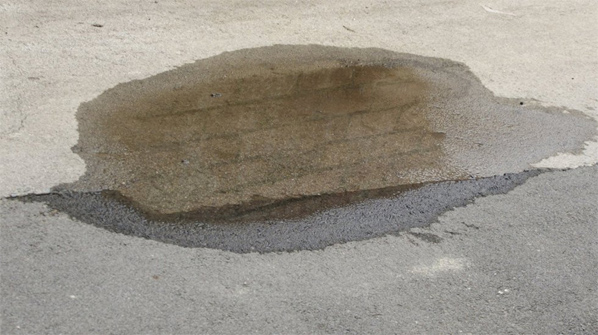 Wilfredo Prieto, Holy Water, 2009 Wilfredo Prieto, Holy Water, 2009