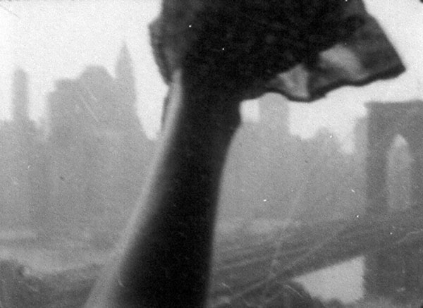 Jenny Perlin, Washing, 2002<br class=