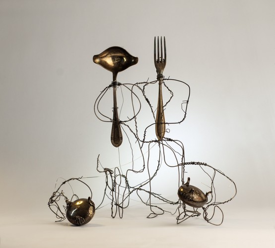 DANA PANDICI, the royals, 2014 Wire sculpture: iron wire, silver, Size: 31 H x 31 W x 30 cm Image © the artist. DANA PANDICI, the royals, 2014 <br class=